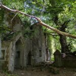 Old ruined quarry building at Dorothea Quarry
